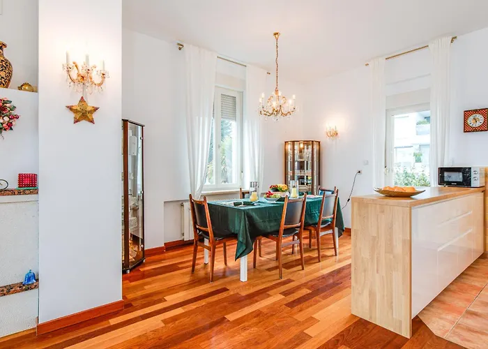 Apartament Design Camellia *